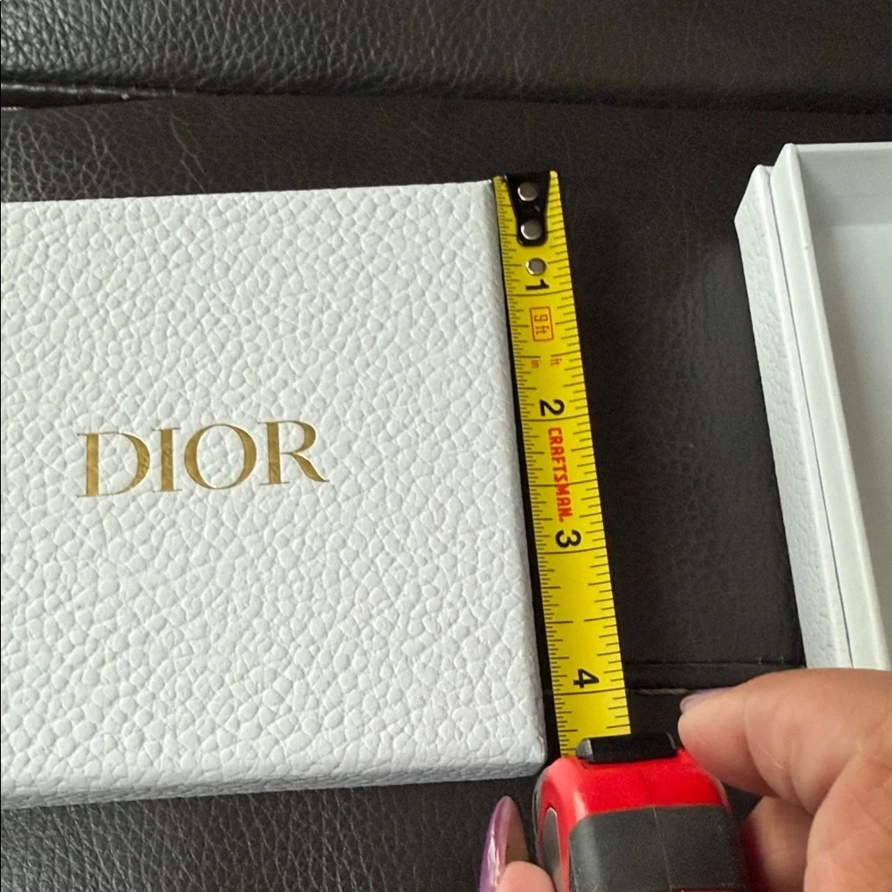 Dior White and Gold Signature Box - Picture 4 of 6